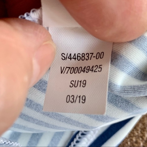 ATHLETA GIRL Overlap Rash Guard Swim Top Navy Striped Sleeveless Size Large (12) - Picture 13 of 13